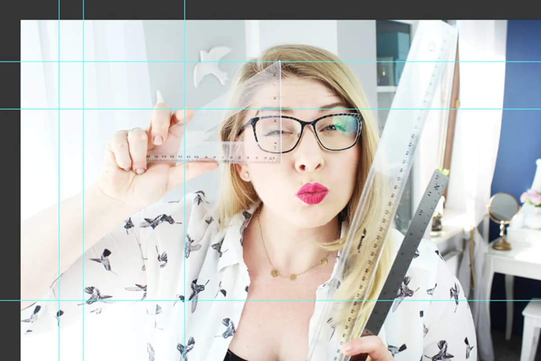 Jak włączyć linie pomocnicze w Photoshopie i poprawić swoje projekty