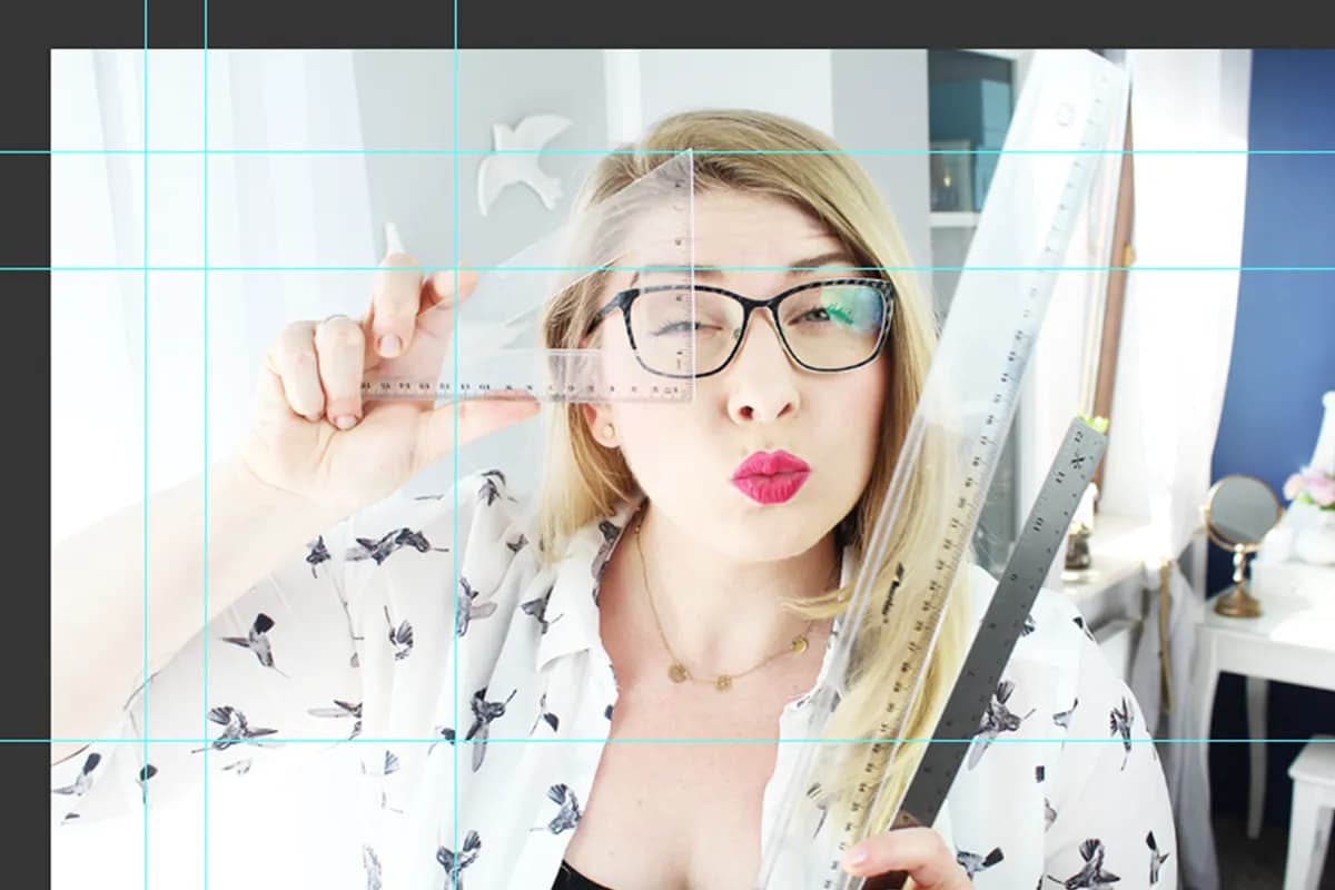 Jak włączyć linie pomocnicze w Photoshopie i poprawić swoje projekty